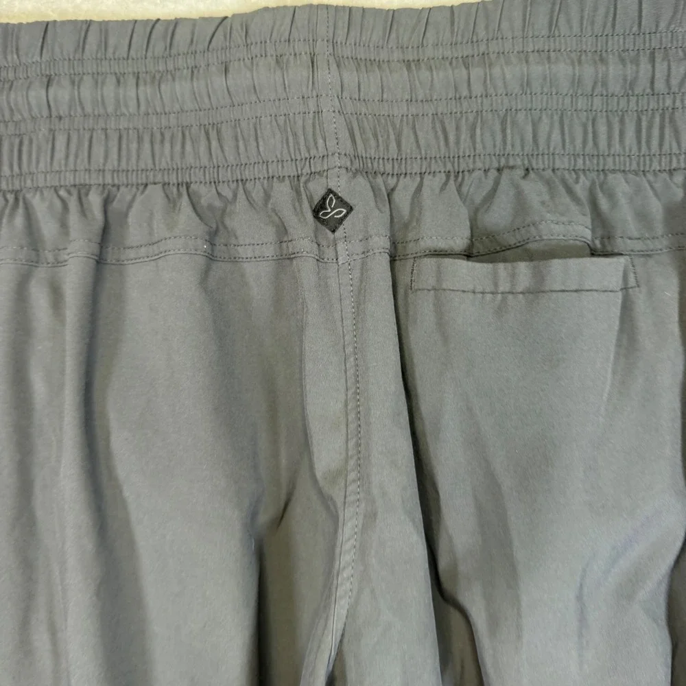 Prana On The Go Pants Charcoal Gray Tapered Leg Pleated Front W4UPTP315 Small